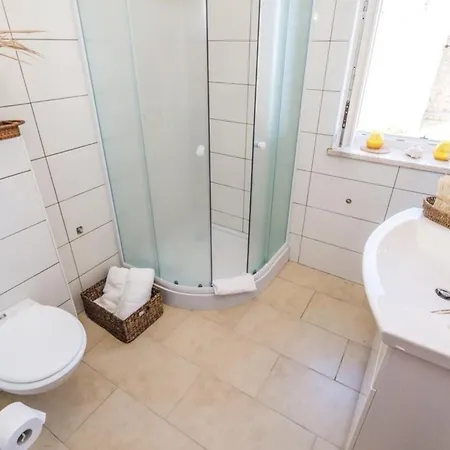 Vikendica Gorgeous Sea-view Villasol With Pool & Bbq